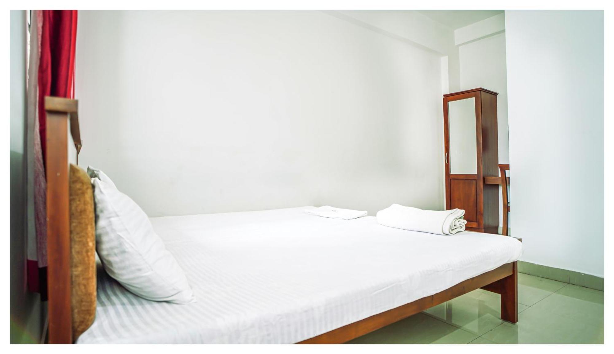 Kay Kay Residency Villa Kochi Bagian luar foto